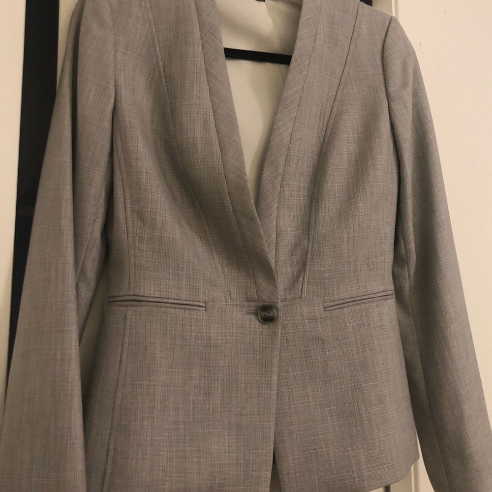 NWT! Antonio Melani Grey Blazer